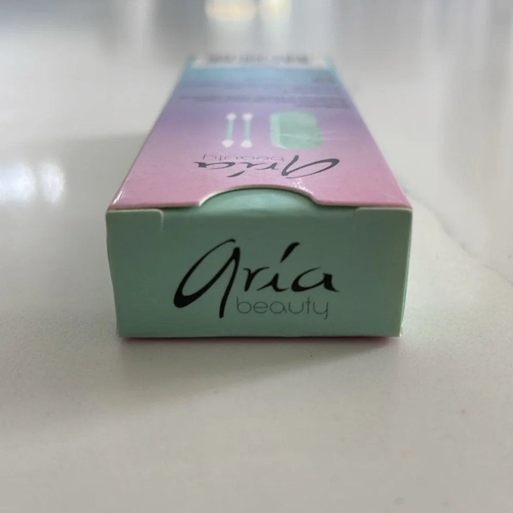 Aria Beauty Reusable Makeup Swabs with Case